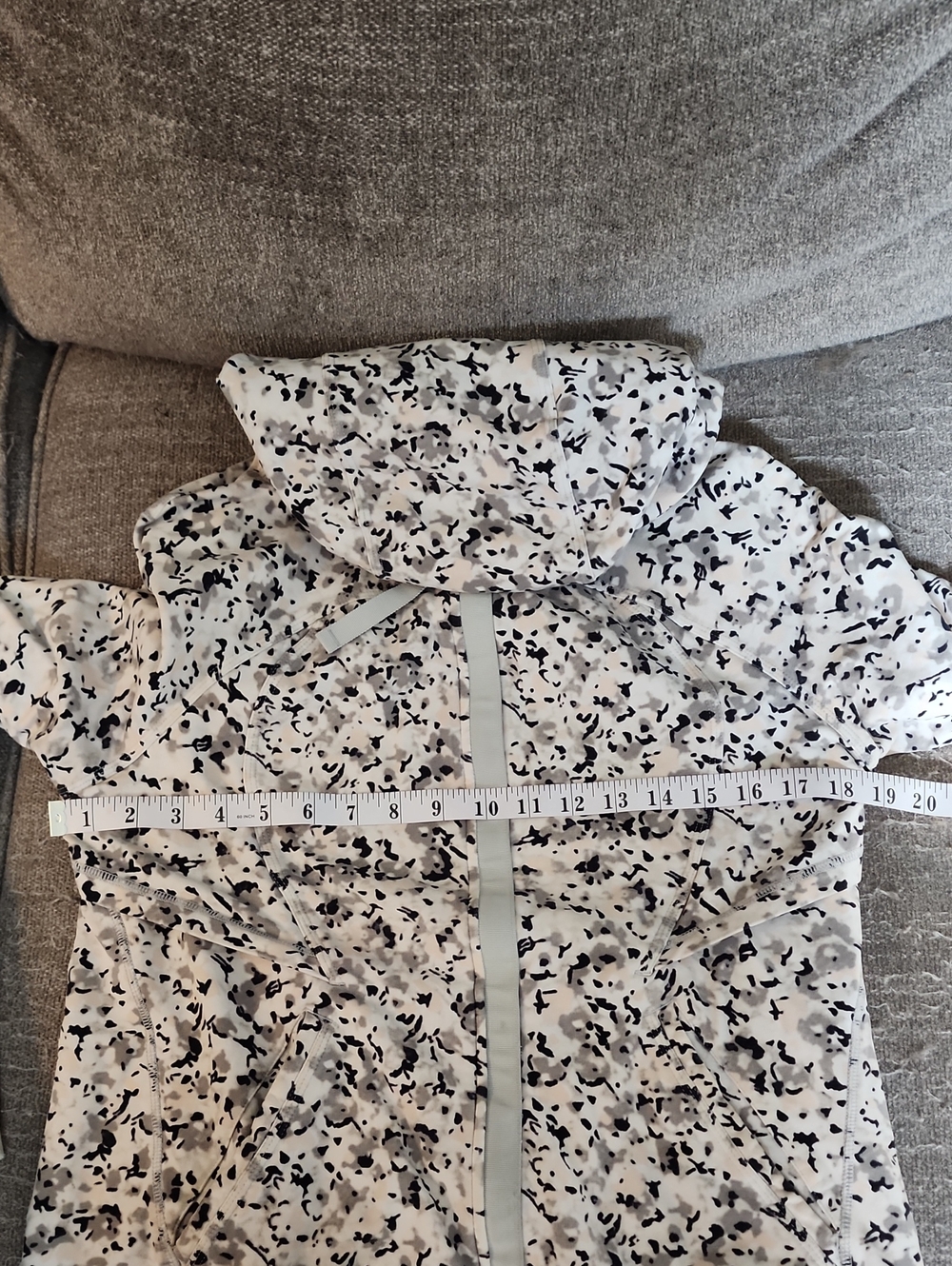 Lululemon Hoodie - After Asana - Picture 10 of 11